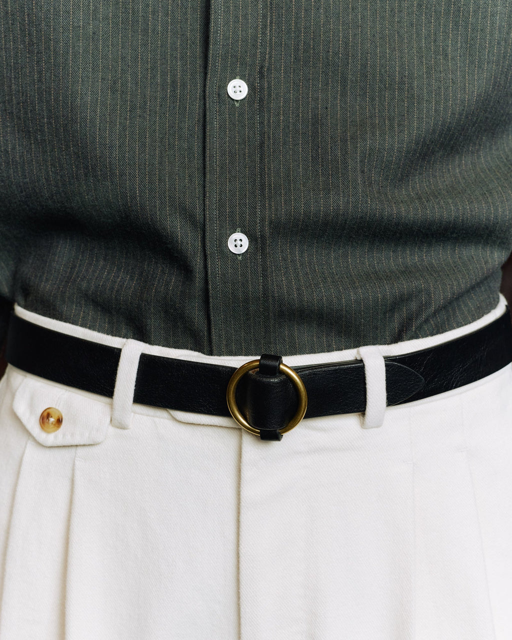 Ceinture à boucle ronde en cuir noir
