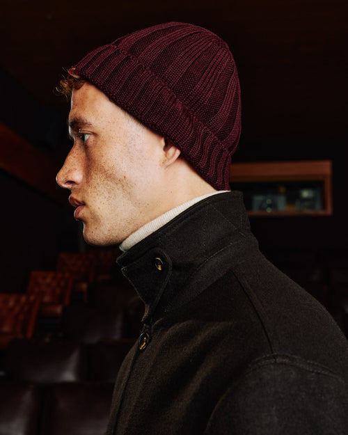 Bonnet en laine bordeaux