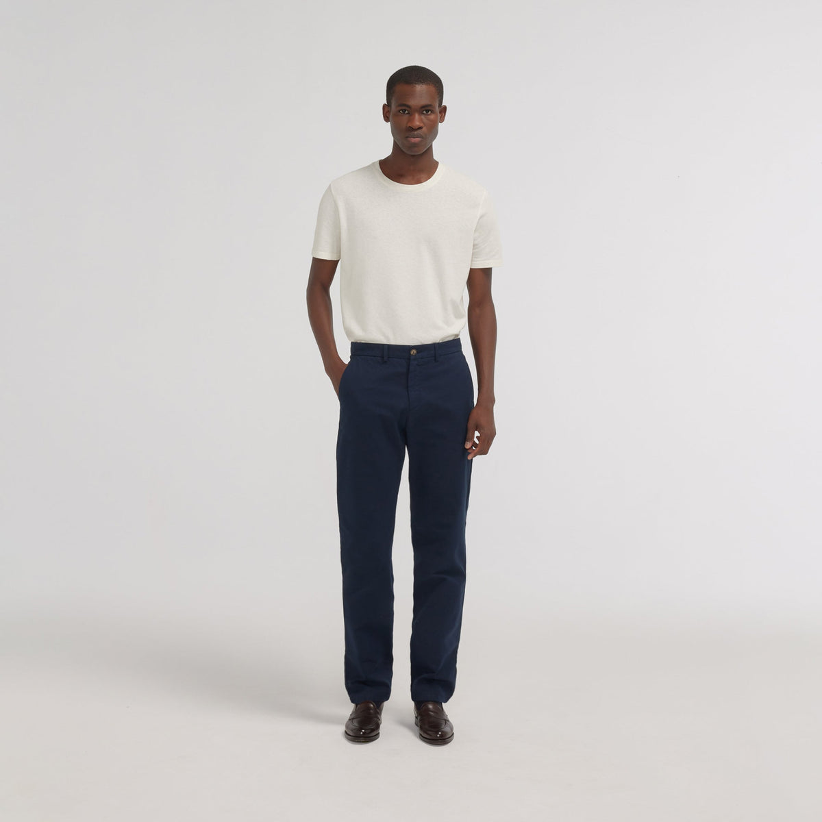Chino droit bleu marine
