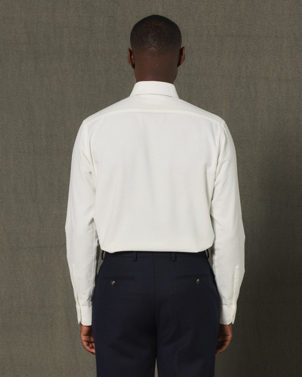 Chemise formelle en flanelle de coton blanc