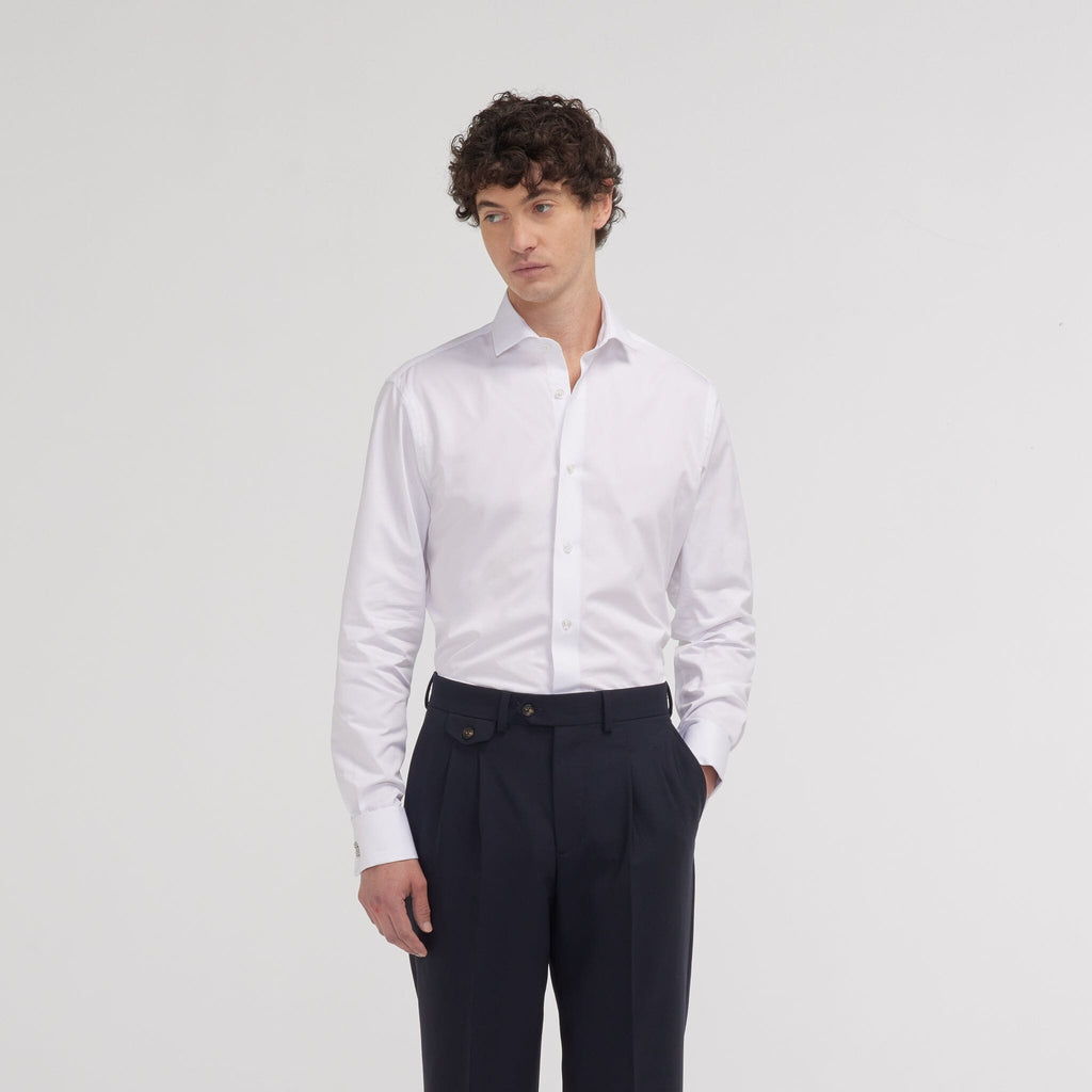 Chemise cintrée en popeline double retors blanche à poignets mousquetaires