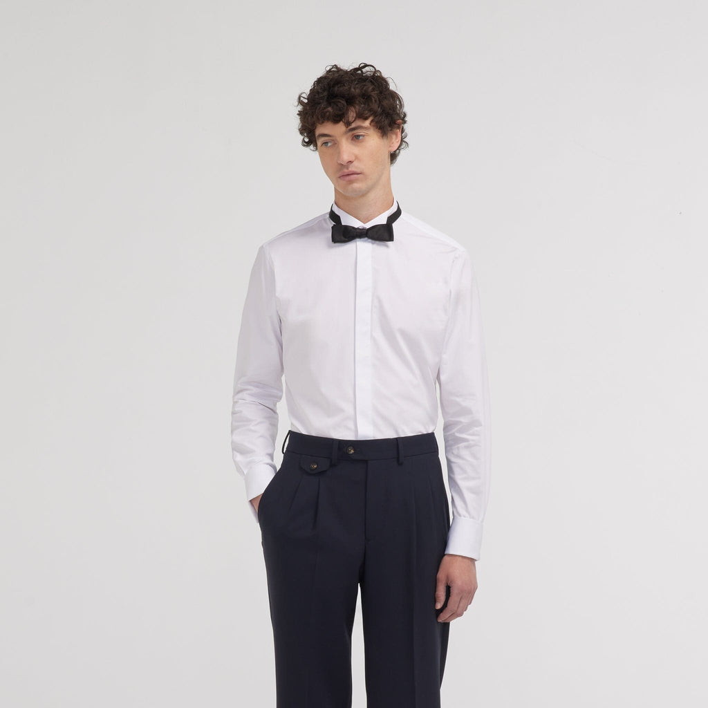 Chemise cintrée en popeline double retors blanche à poignets mousquetaires
