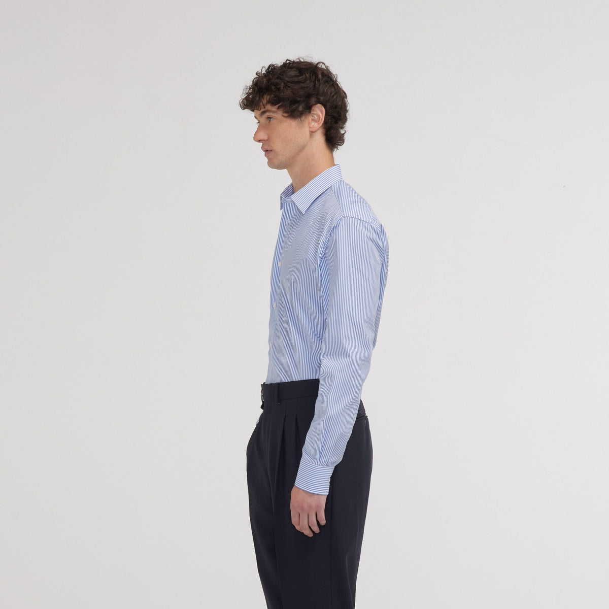 Chemise cintrée en popeline à rayures bleues