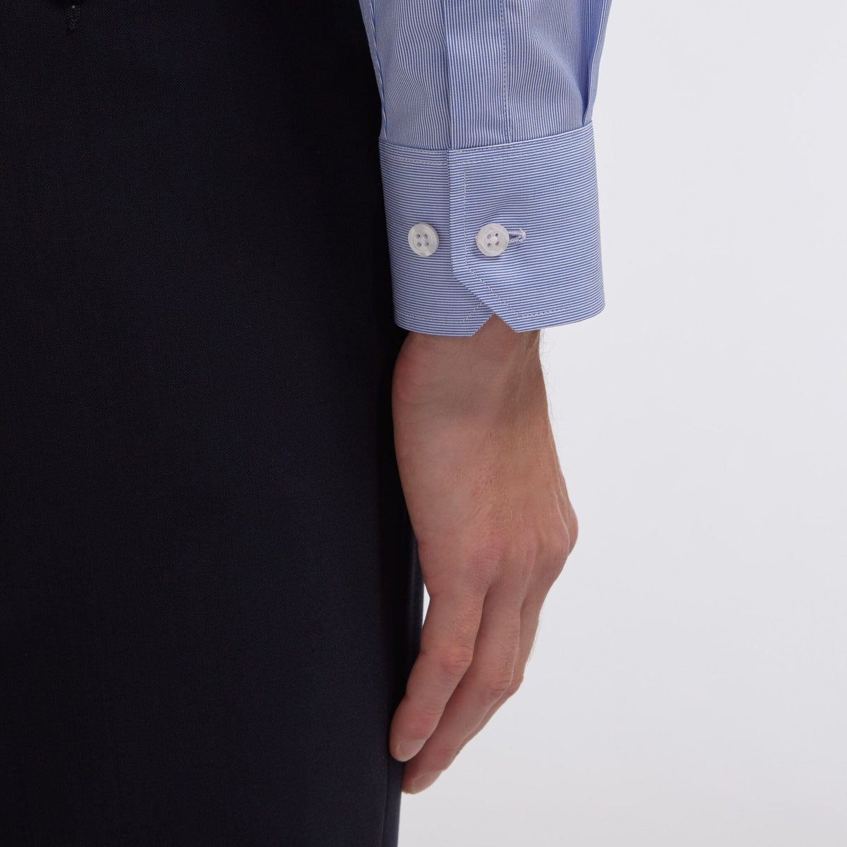 Chemise en popeline faux-uni à fines rayures bleues