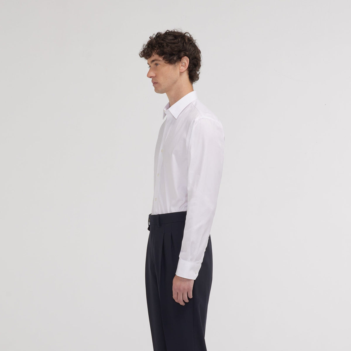 Chemise grande longueur cintrée en twill blanche