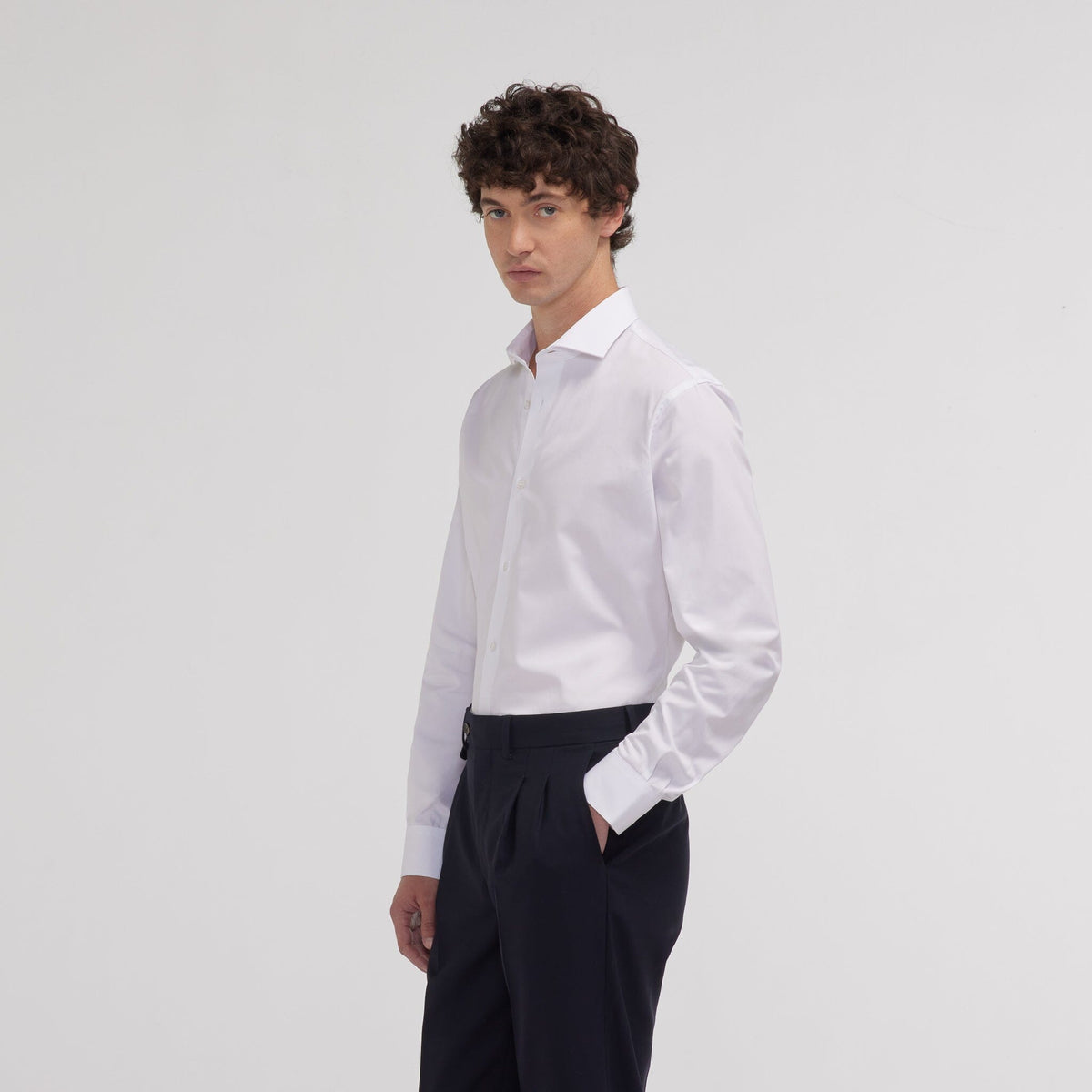 Chemise grande longueur cintrée en popeline blanche