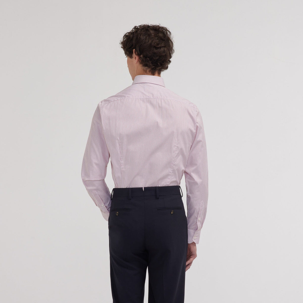 Chemise cintrée en popeline double retors à fines rayures rouges