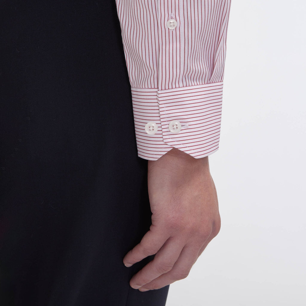 Chemise cintrée en popeline double retors à fines rayures rouges