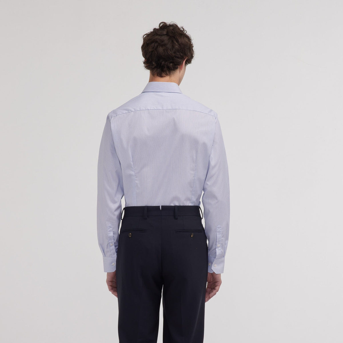 Chemise cintrée en popeline faux-uni à fines rayures bleues