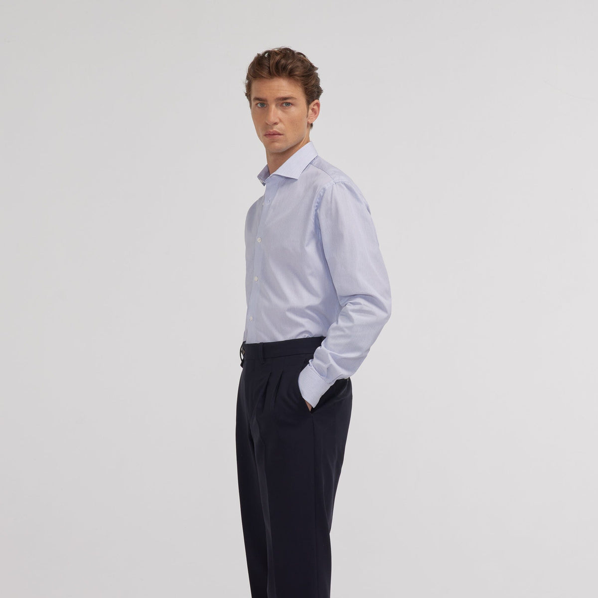 Chemise en popeline faux-uni à fines rayures bleues