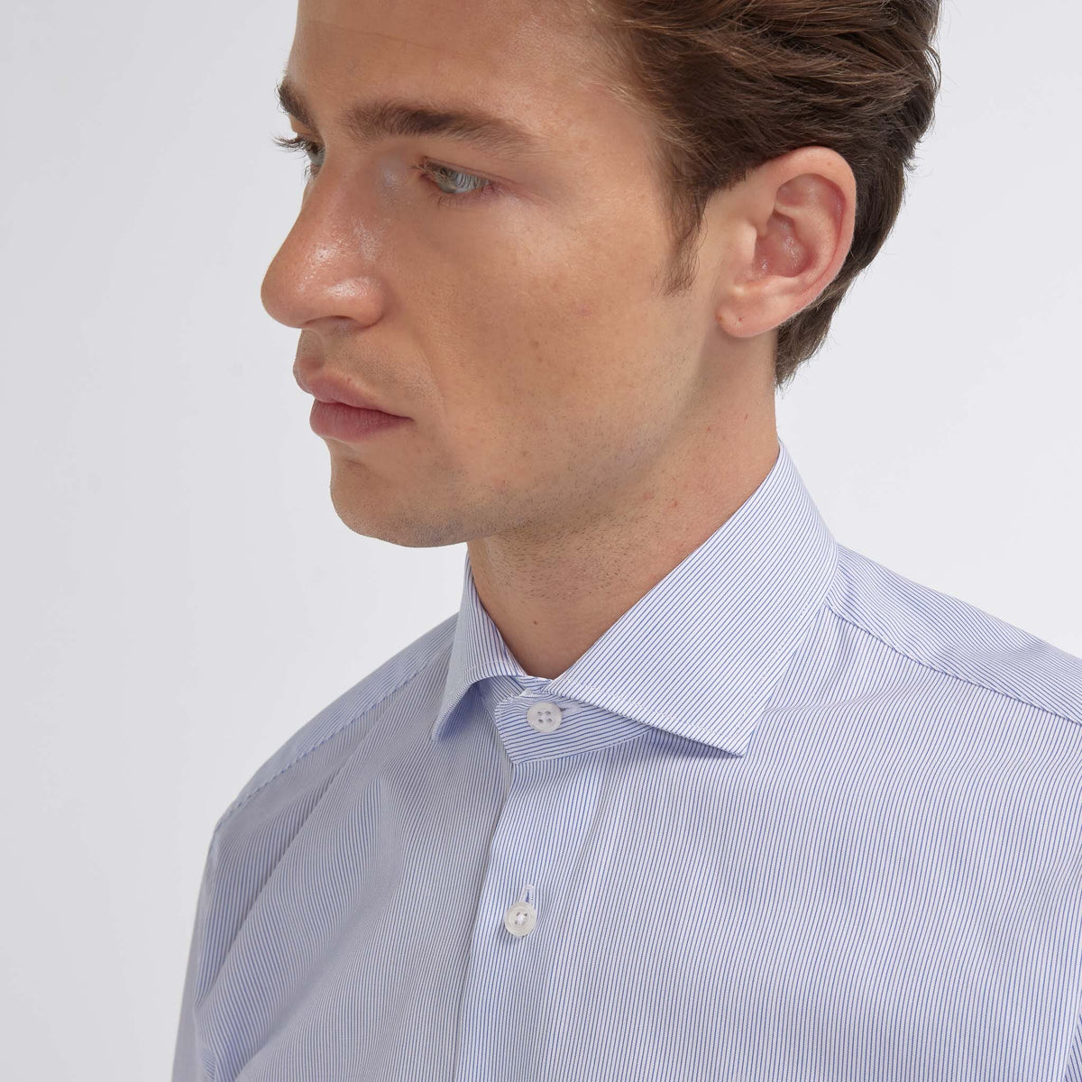 Chemise en popeline faux-uni à fines rayures bleues