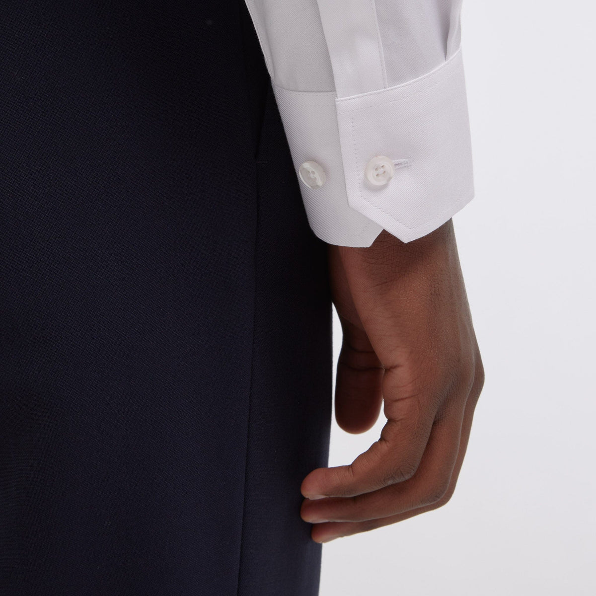 Chemise grande longueur cintrée en twill blanche