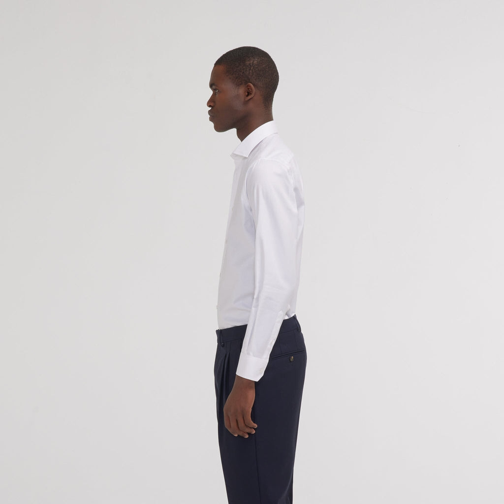 Chemise cintrée en chevron blanche