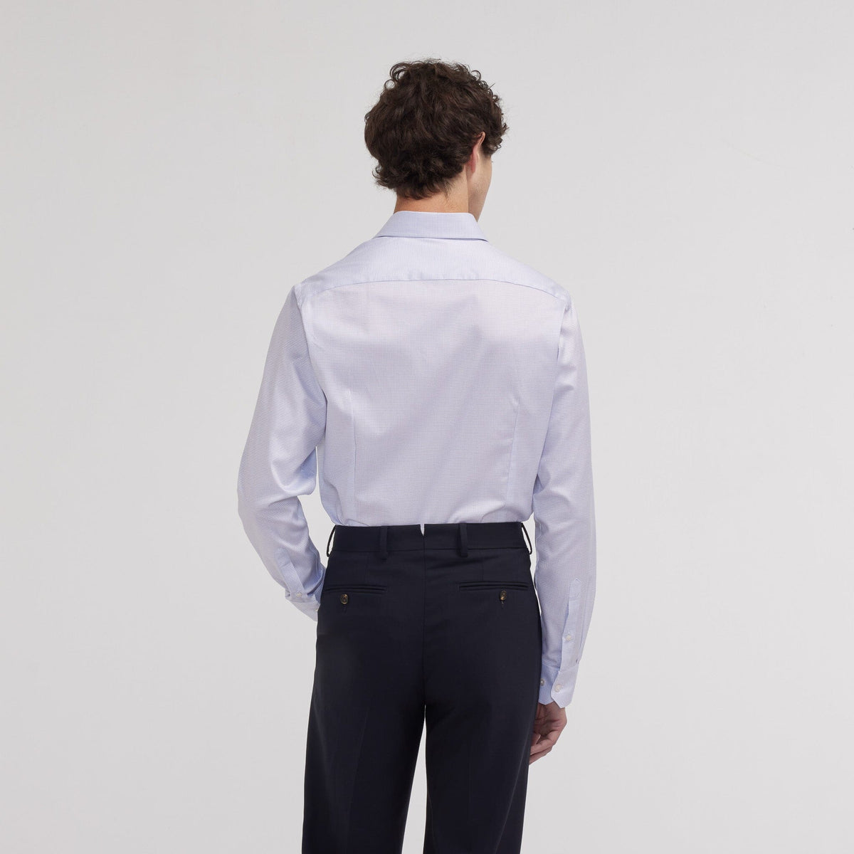 Chemise cintrée en twill double retors à fins carreaux bleus