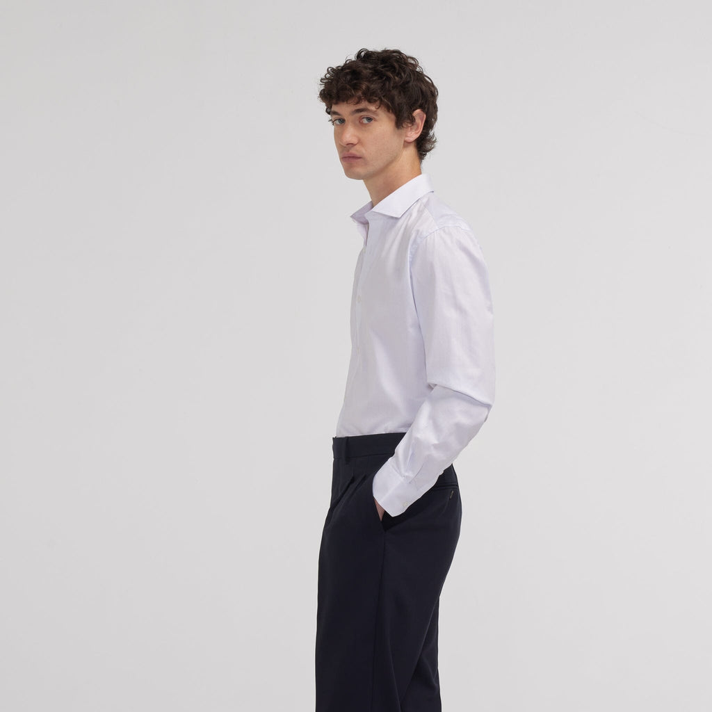 Chemise cintrée en twill double retors à fines rayures bleues