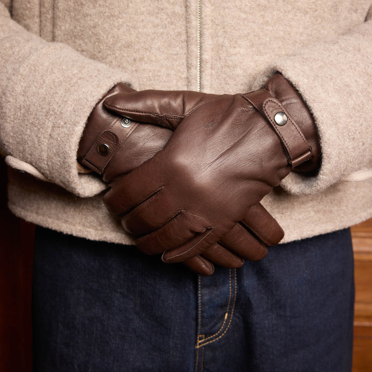 Gants en cuir marron à patte de serrage