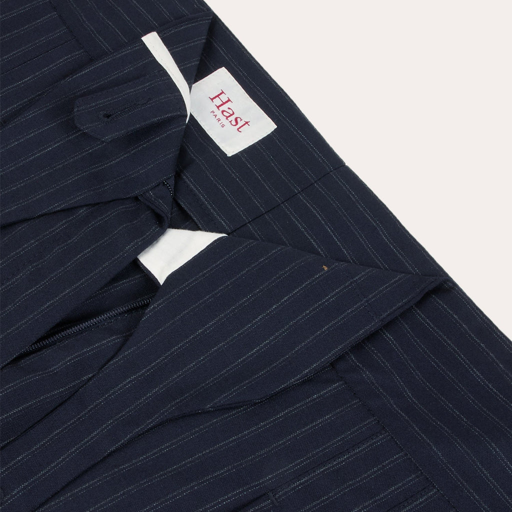 Pantalon Gurkha à plis en laine rayée marine