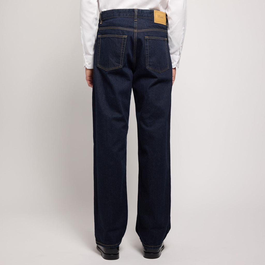 Jean selvedge droit brut en coton biologique italien
