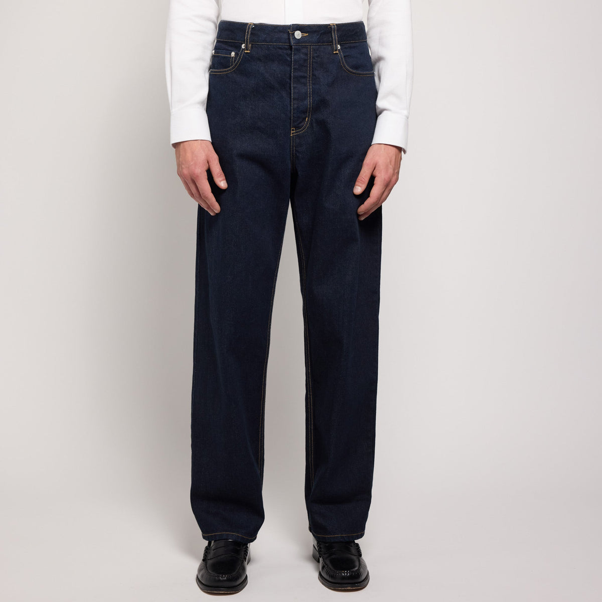 Jean selvedge droit brut en coton biologique italien
