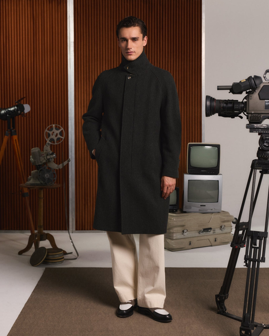 Manteau Balmacaan en laine vierge chevrons verts