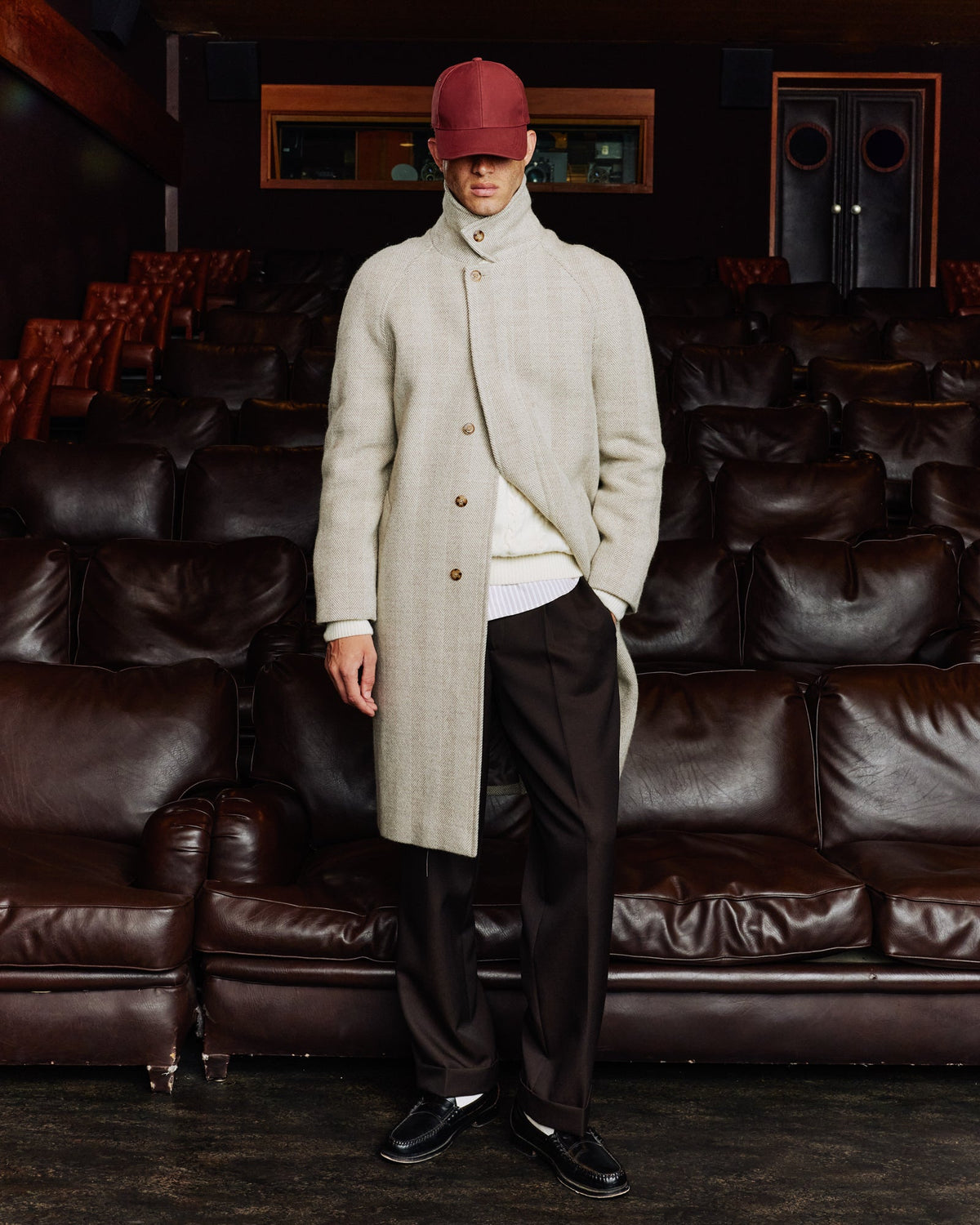 Manteau Balmacaan en laine vierge chevrons écru