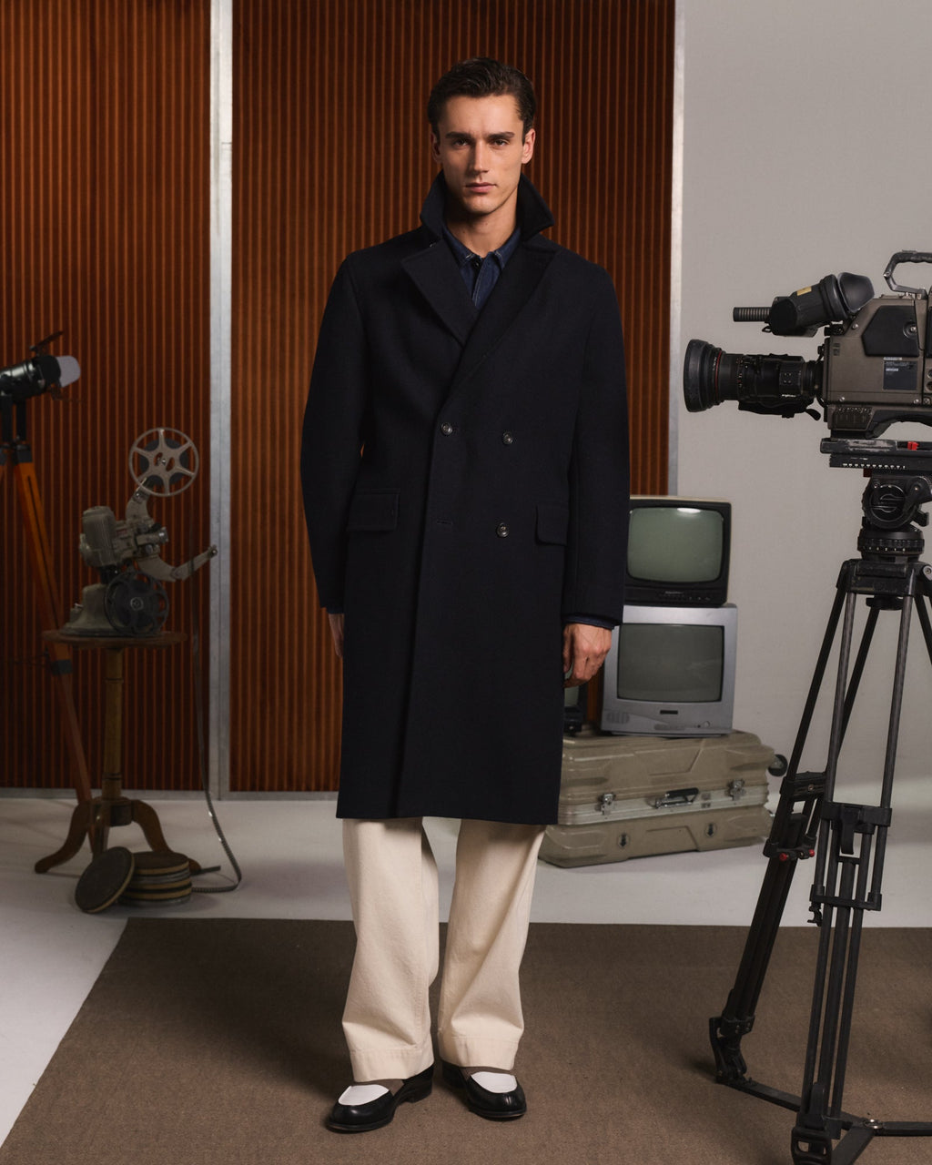 Manteau long croisé en laine marine