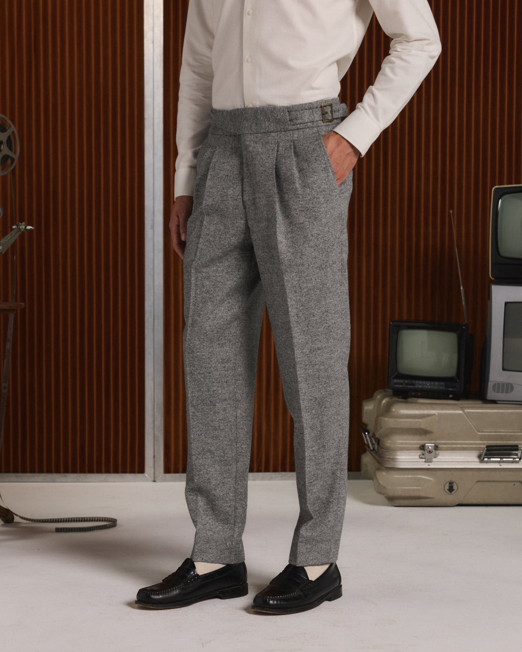 Pantalon gurkha en laine Donegal grise chinée