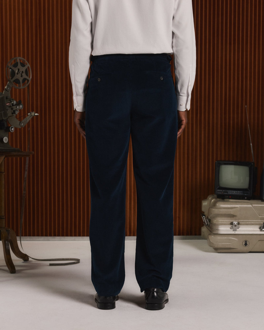 Pantalon à double plis en velours bleu