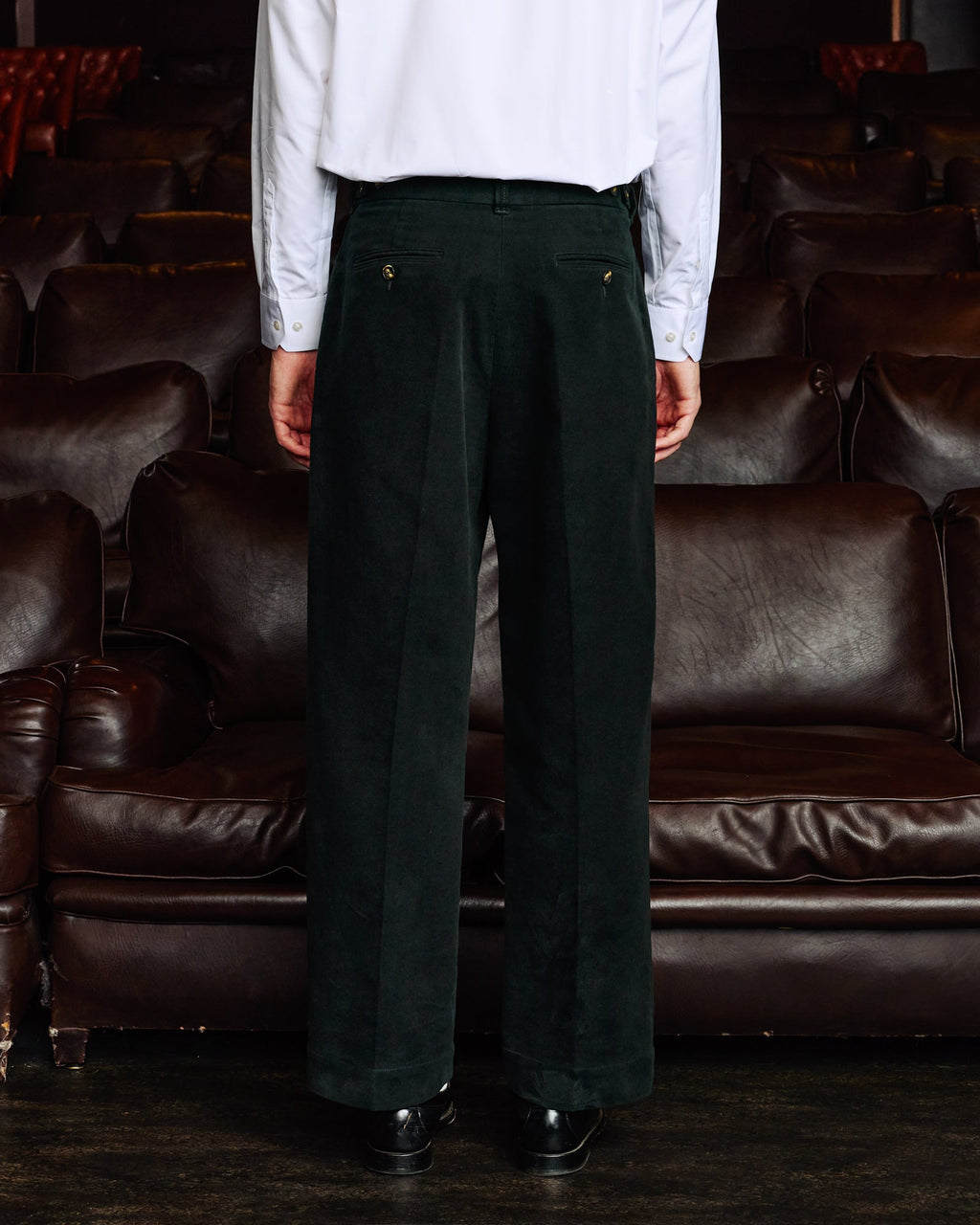 Pantalon jambe large en moleskine de coton vert