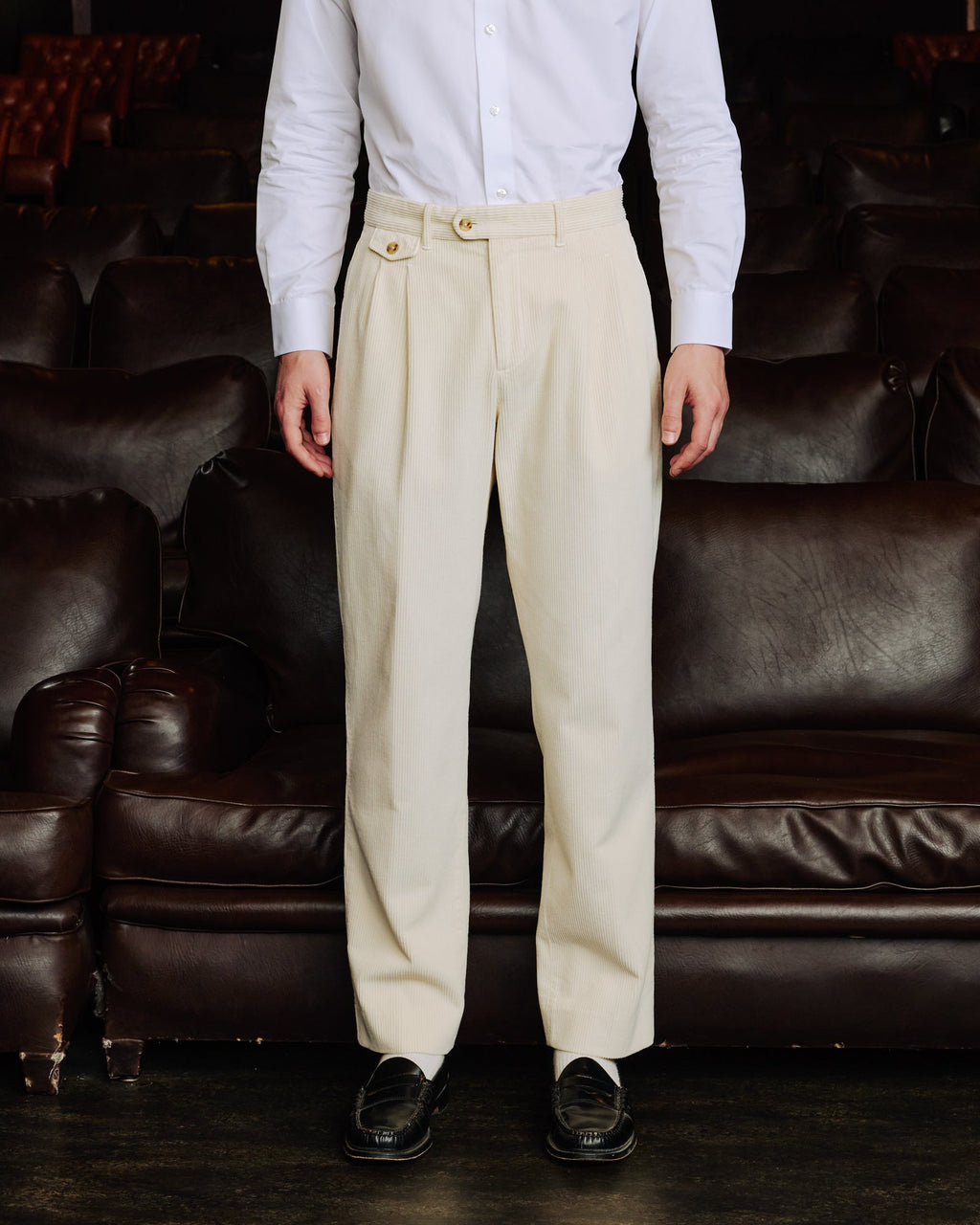 Pantalon double plis en velours côtelé écru