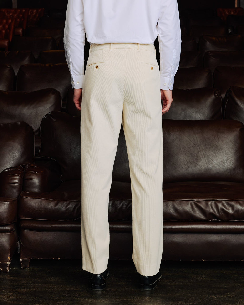 Pantalon double plis en velours côtelé écru