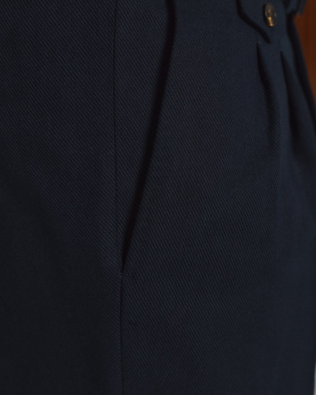 Pantalon à pinces en coton marine à ceinture amovible