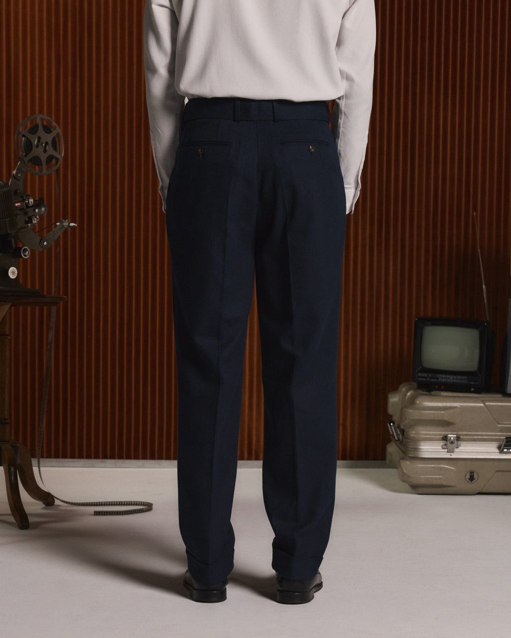 Pantalon à pinces en coton marine à ceinture amovible