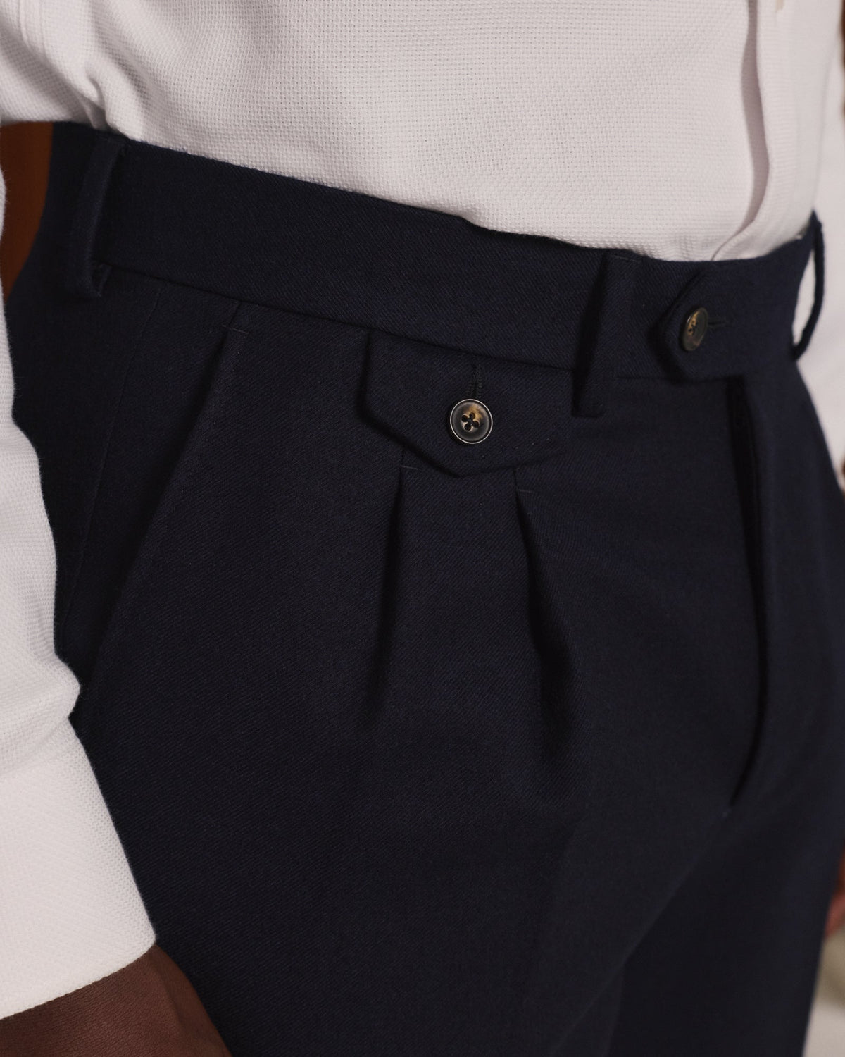 Pantalon à pinces en flanelle de laine marine