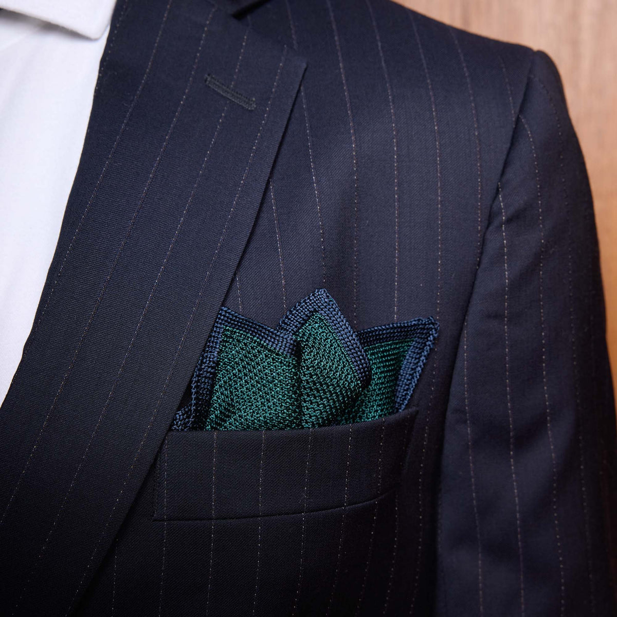 Pochette en grenadine de soie verte