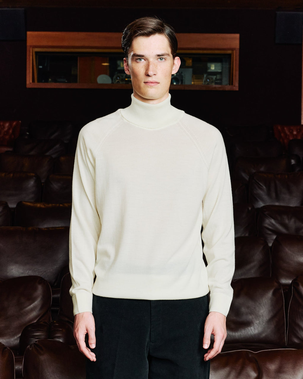 Pull à col roulé en laine mérinos extrafine écru