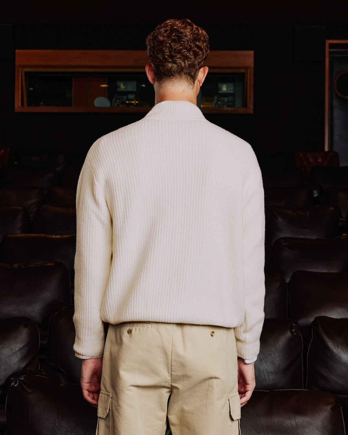 Pull col V en laine extrafine écru