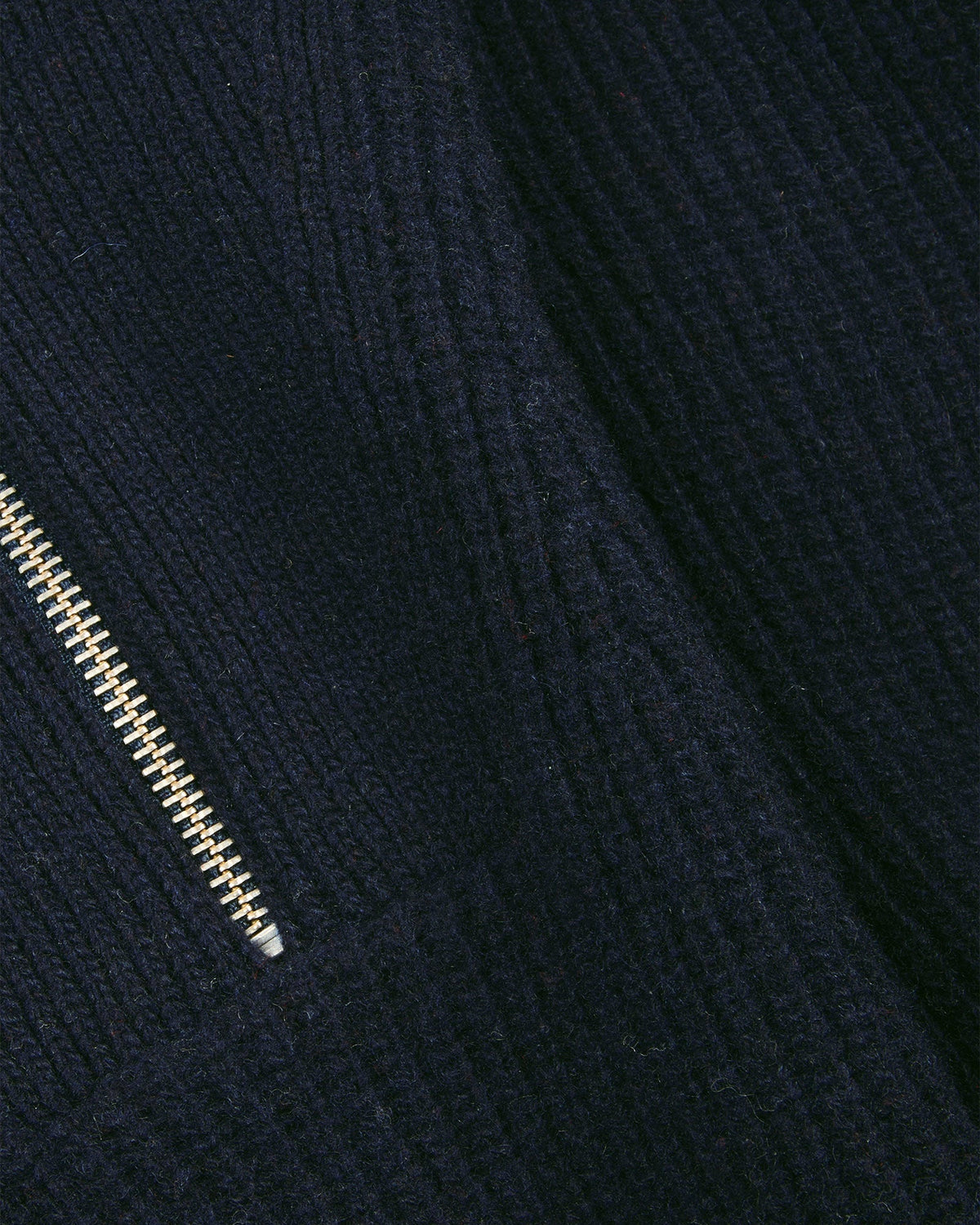 Pull col camionneur en laine extrafine marine