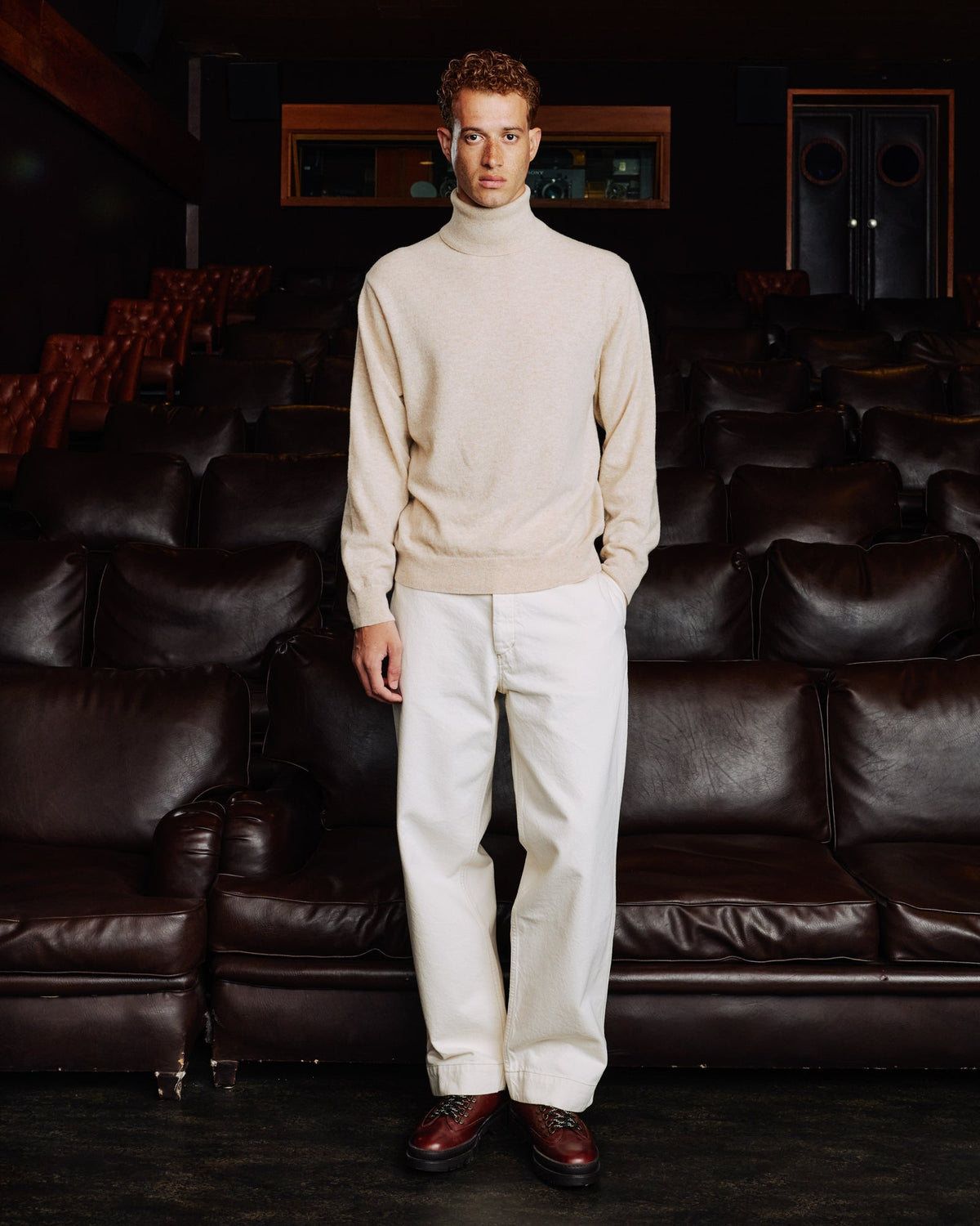 Pull col roulé en laine extrafine beige