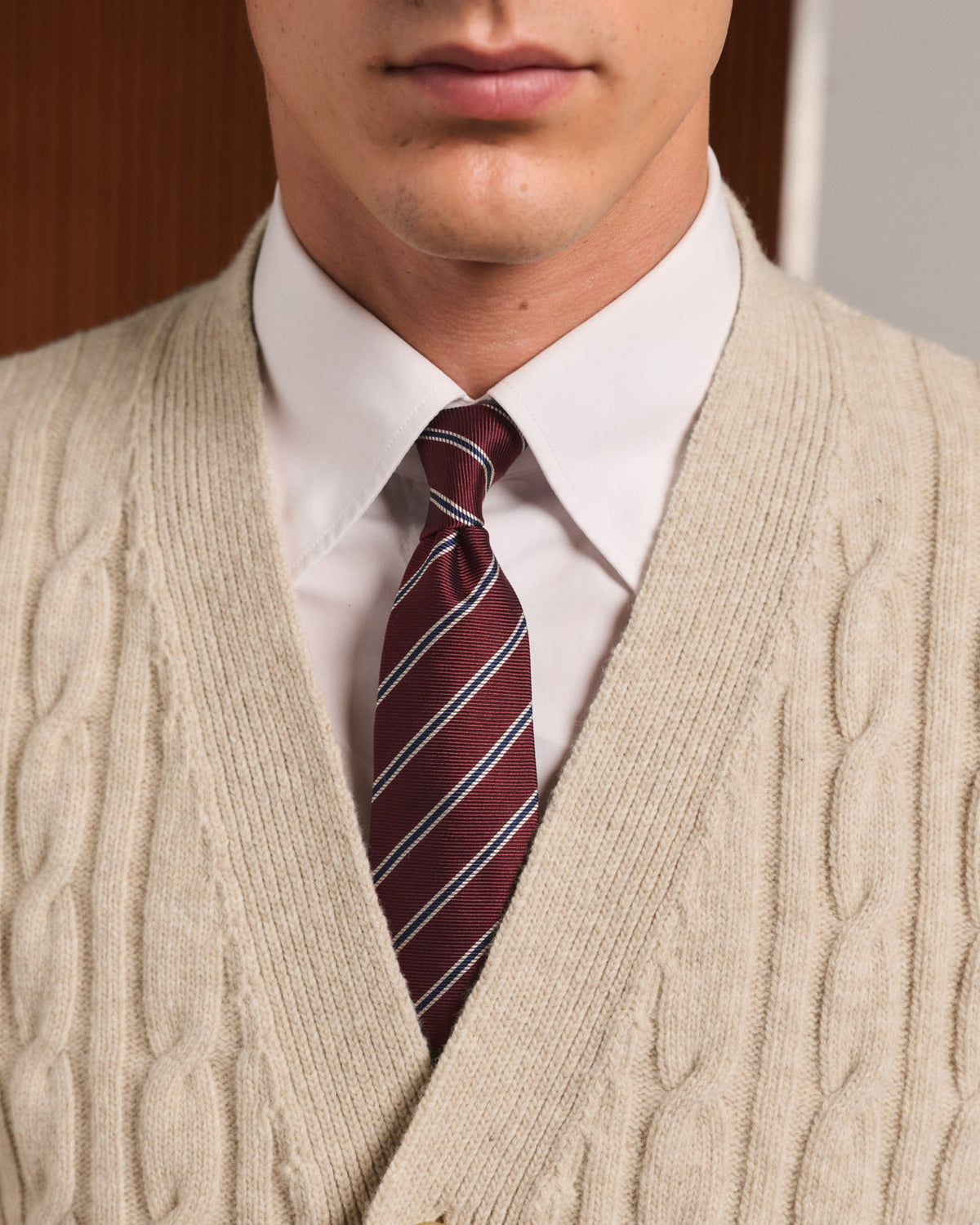 Cardigan torsadé en laine extrafine beige