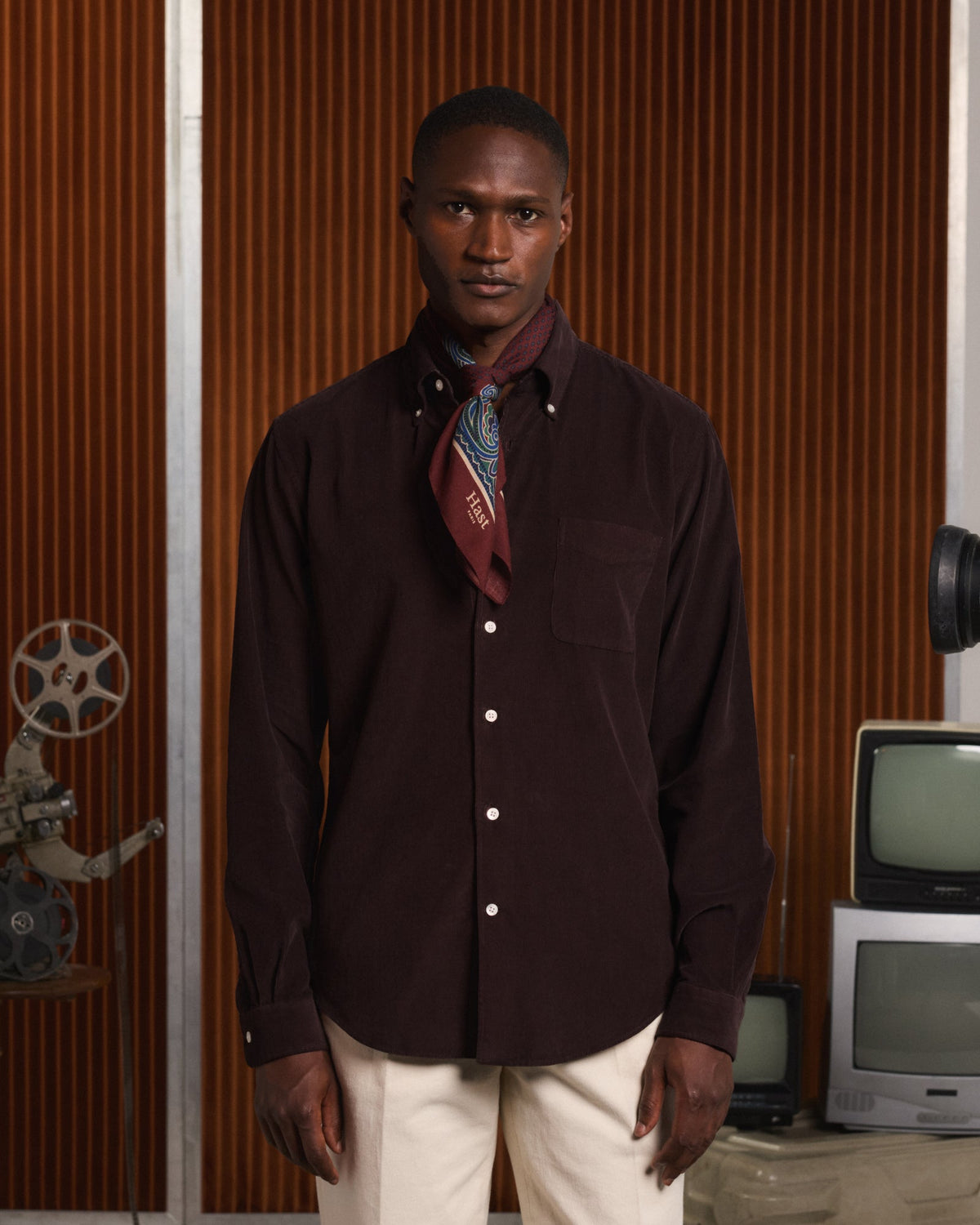 Chemise décontractée en velours côtelé bordeaux
