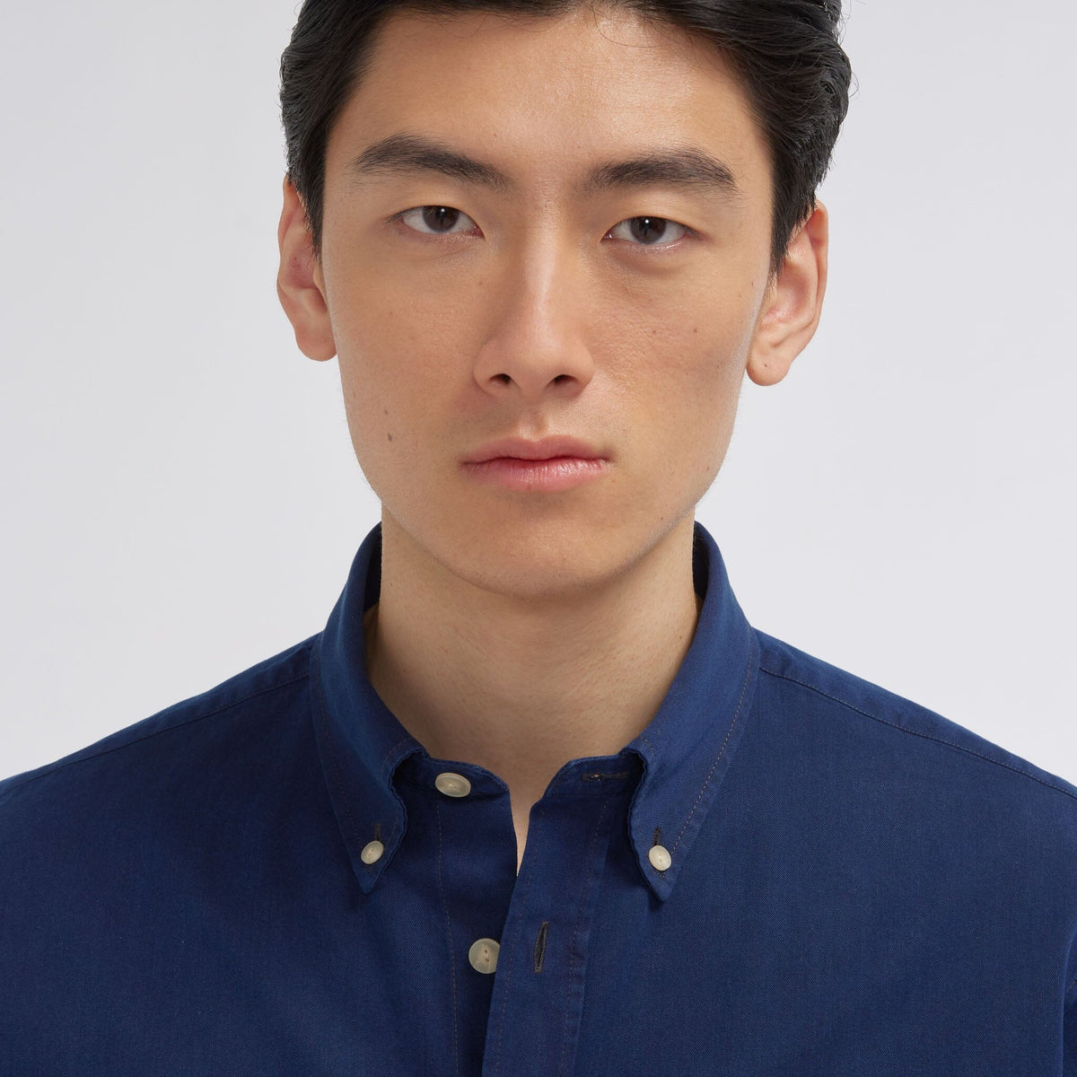 Chemise en denim bleu foncé