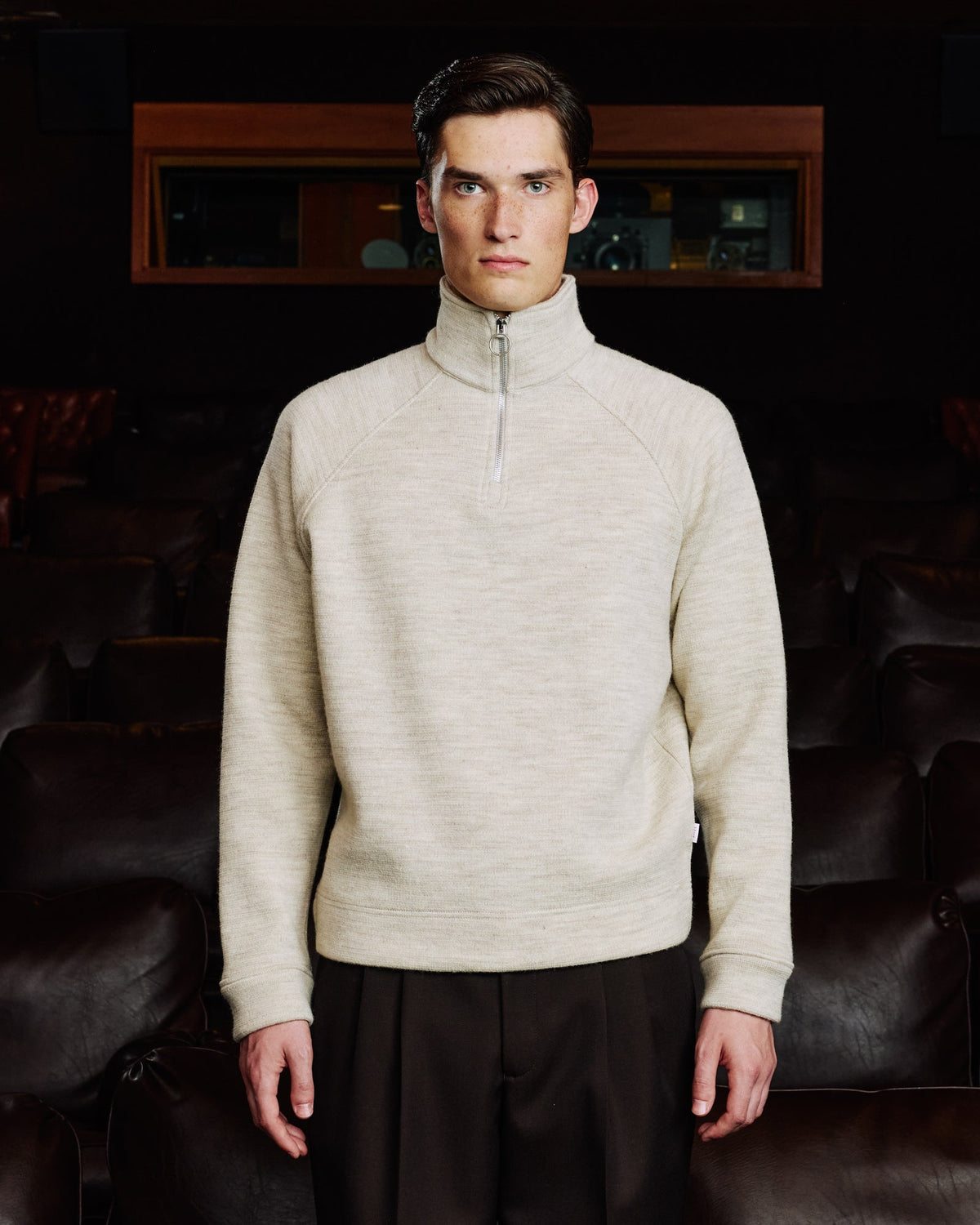 Sweat à col zippé en laine point milano écru